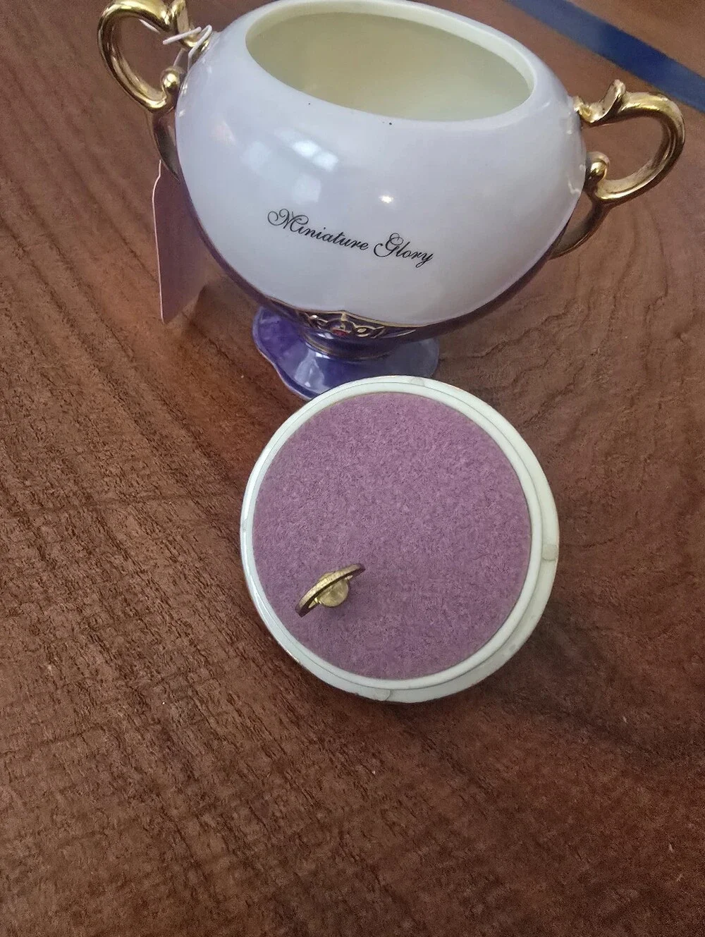 N°1532A RARE Ardleigh Elliott Nature Jeweled Treasures porcelain Music Box.2000